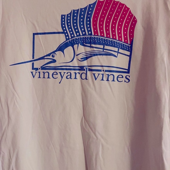 Vineyard Vines medium long sleeve shirt - Picture 2 of 3